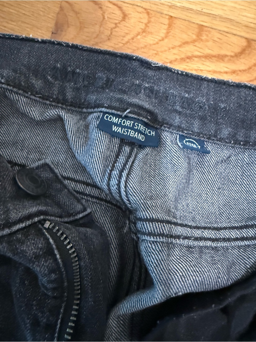 American Eagle Super High Rise Baggy Straight Cargo Jeans Black Wash 10 Short - Picture 11 of 11